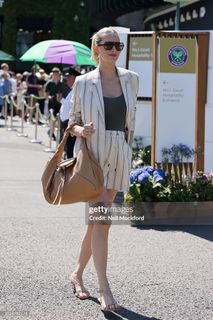 Poppy Delevingne feet photo 4