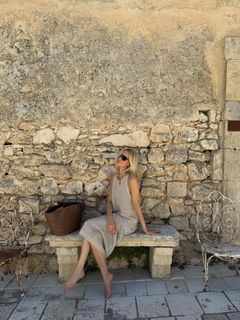 Poppy Delevingne feet photo 3
