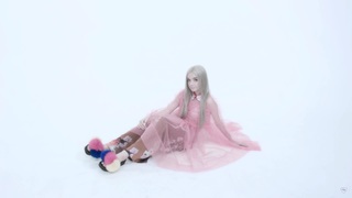 Poppy feet photo thumbnail