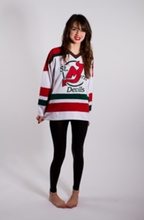 Poppy feet photo thumbnail