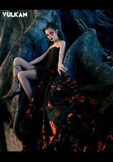 Poppy feet photo thumbnail