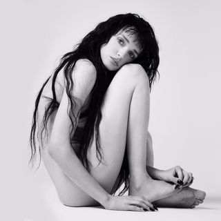 Poppy feet photo thumbnail