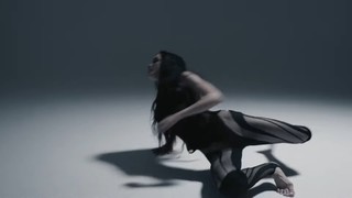 Poppy feet photo thumbnail