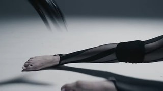 Poppy feet photo thumbnail