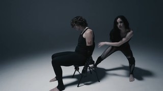 Poppy feet photo thumbnail