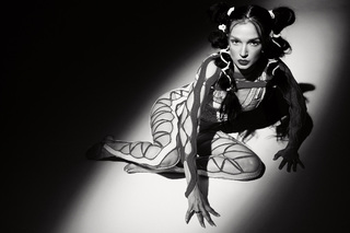 Poppy feet photo thumbnail