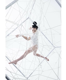 Poppy feet photo thumbnail