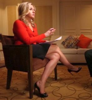 Poppy Harlow feet photo 2