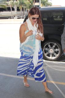 Poppy Montgomery feet photo thumbnail