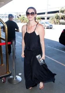 Poppy Montgomery feet photo thumbnail