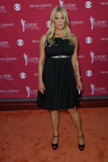 Poppy Montgomery feet photo thumbnail
