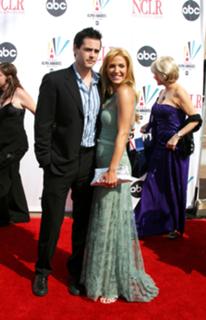 Poppy Montgomery feet photo thumbnail