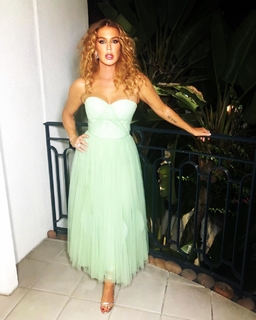 Poppy Montgomery feet photo thumbnail