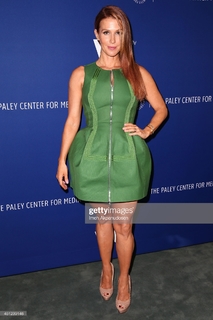 Poppy Montgomery feet photo thumbnail