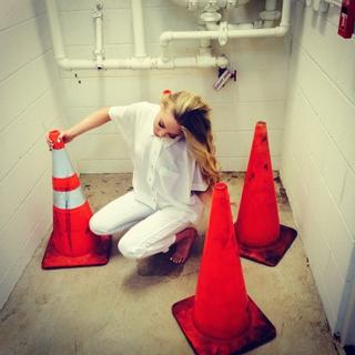 Portia Doubleday feet photo thumbnail