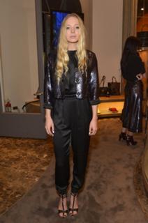 Portia Doubleday feet photo thumbnail