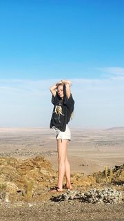 Portia Doubleday feet photo thumbnail