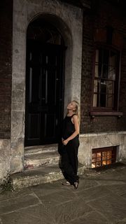 Portia Doubleday feet photo thumbnail