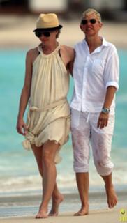 Portia de Rossi feet photo thumbnail