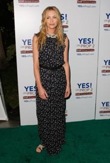 Portia de Rossi feet photo thumbnail