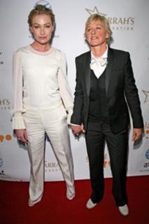 Portia de Rossi feet photo thumbnail