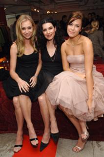 Portia de Rossi feet photo thumbnail