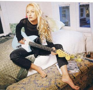 Portia de Rossi feet photo thumbnail