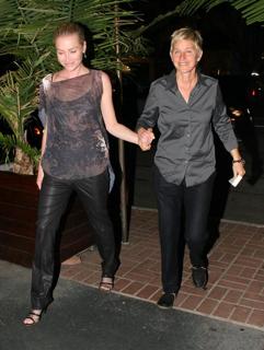 Portia de Rossi feet photo thumbnail