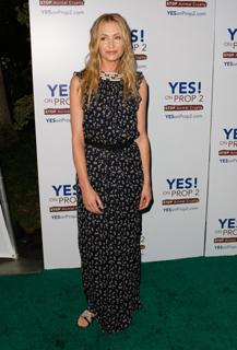 Portia de Rossi feet photo thumbnail