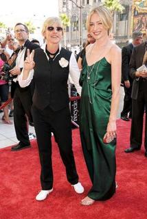 Portia de Rossi feet photo thumbnail