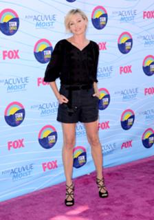 Portia de Rossi feet photo thumbnail