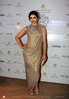 Prachi Desai feet photo thumbnail