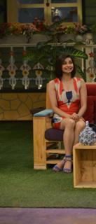 Prachi Desai feet photo thumbnail