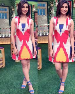 Prachi Desai feet photo thumbnail