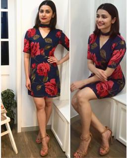 Prachi Desai feet photo thumbnail