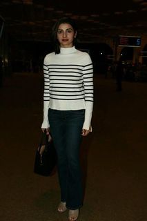 Prachi Desai feet photo thumbnail