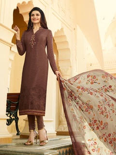 Prachi Desai feet photo thumbnail