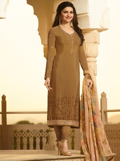 Prachi Desai feet photo thumbnail