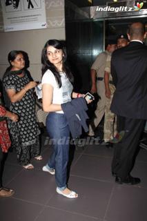 Prachi Desai feet photo thumbnail