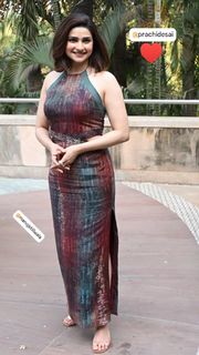 Prachi Desai feet photo thumbnail