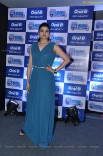 Prachi Desai feet photo thumbnail