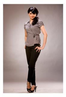 Prachi Desai feet photo thumbnail