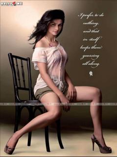 Prachi Desai feet photo thumbnail