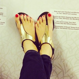 Pragya Jaiswal feet photo thumbnail