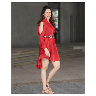Pragya Jaiswal feet photo thumbnail