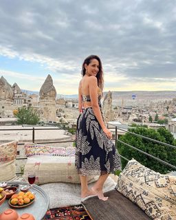 Pragya Jaiswal feet photo thumbnail