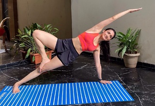 Pragya Jaiswal feet photo thumbnail