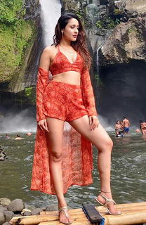 Pragya Jaiswal feet photo thumbnail