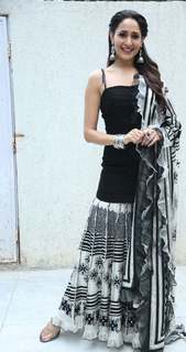 Pragya Jaiswal feet photo thumbnail