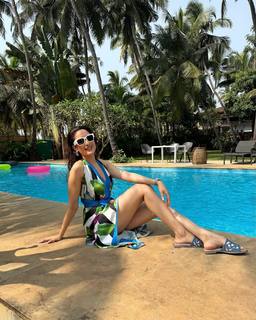 Pragya Jaiswal feet photo thumbnail